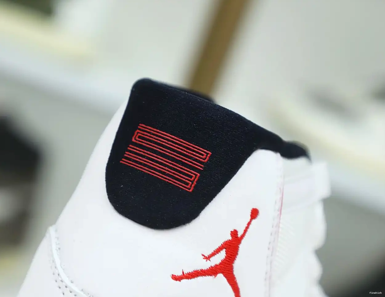 JORDAN XI AIR RETRO PLATINUM TINT 11 0628